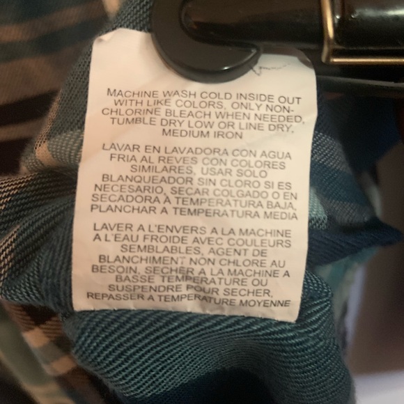 3/20$ Lee Lg plaid button down shirt. - Picture 5 of 5